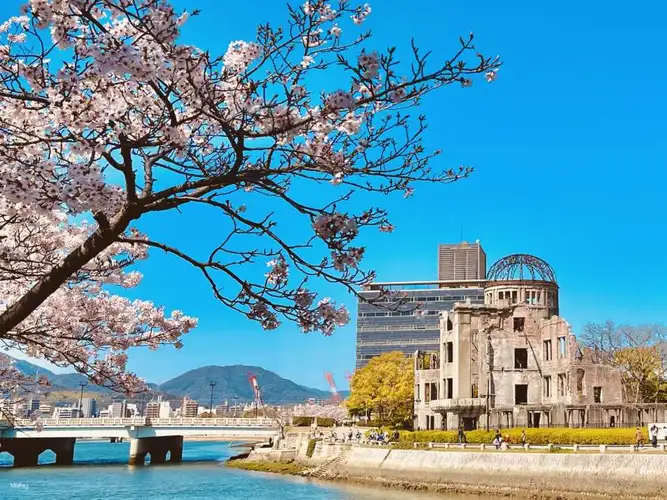 Tour xe buýt 1 ngày ở Hiroshima và Miyajima Tour xe buýt 1 ngày ở Hiroshima và Miyajima