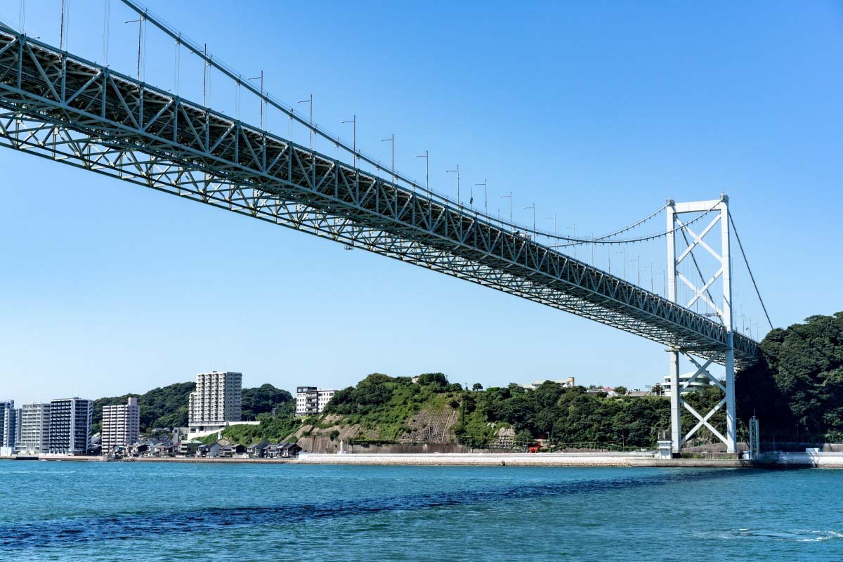 Thành phố cảng với lịch sử rực rỡ và vị trí chiến lược trên Eo biển Kanmon