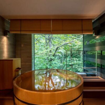 Suối nước nóng ở Nhật Bản