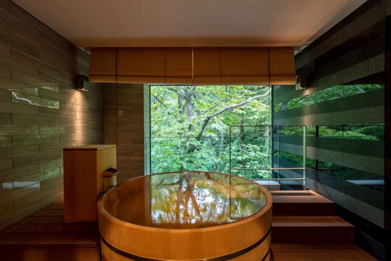 Suối nước nóng ở Nhật Bản