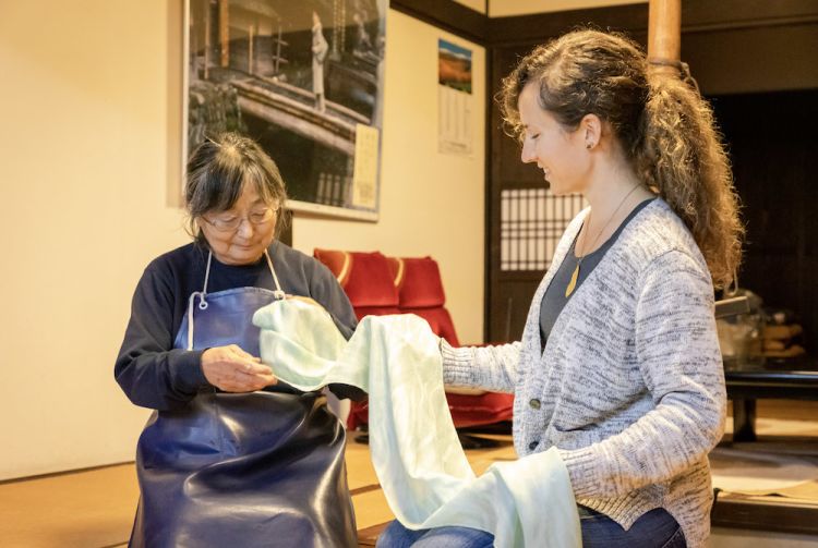 Trải nghiệm và hội thảo nghề thủ công truyền thống